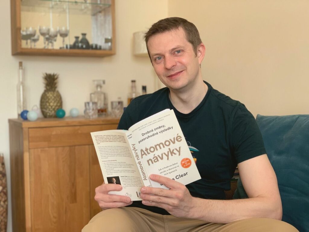 Atomové návyky – shrnutí a zápisky ke kterým se vracím 9 atomove navyky poznamky recenze